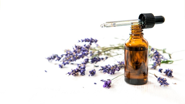 Comment déceler l’adultération d’une huile essentielle ?