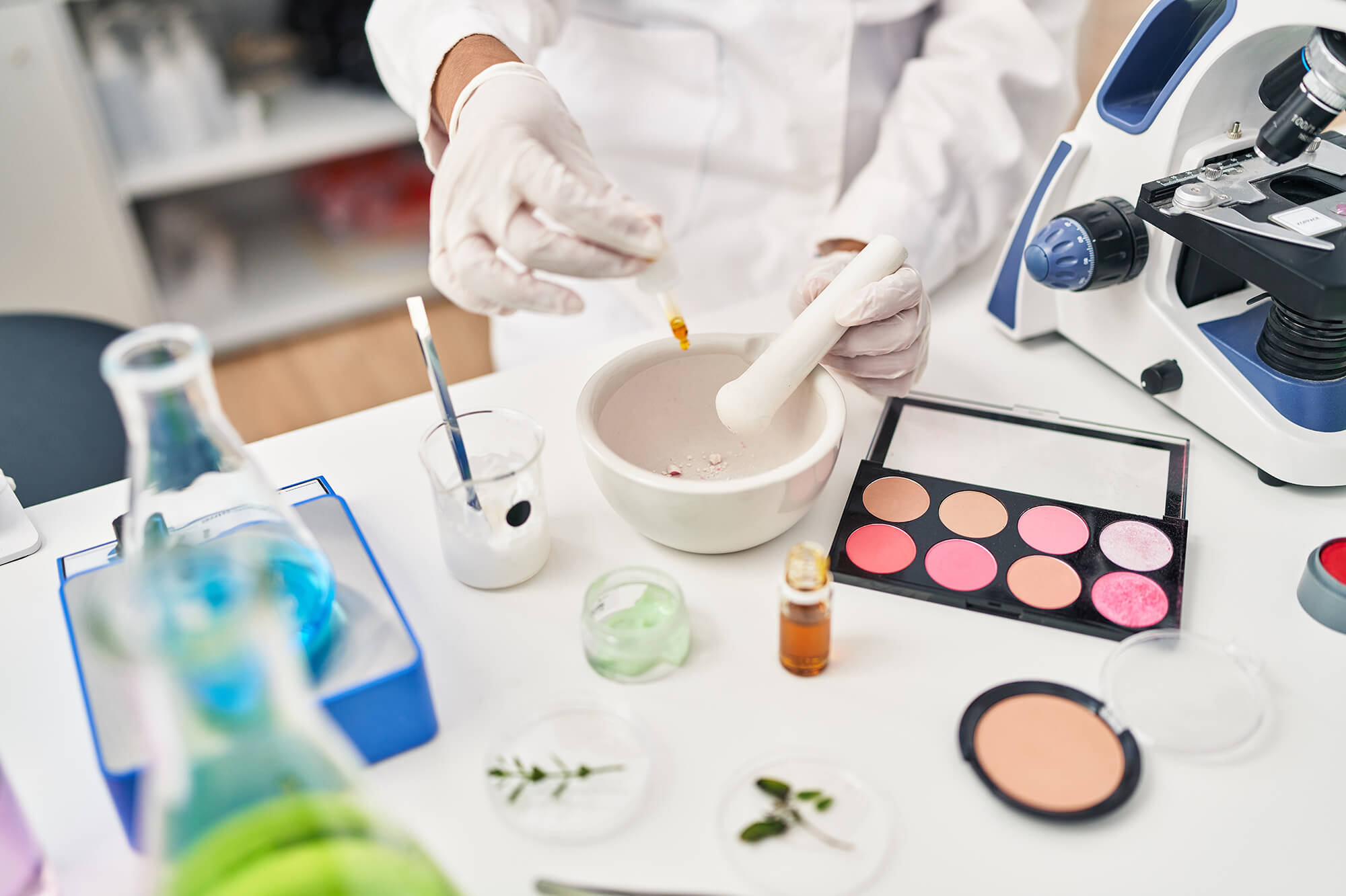 Préparation d'échantillons cosmétiques pour analyse biosourcée
